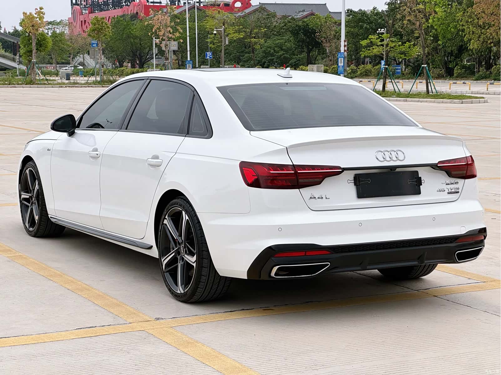 Audi A4L, 2022 19