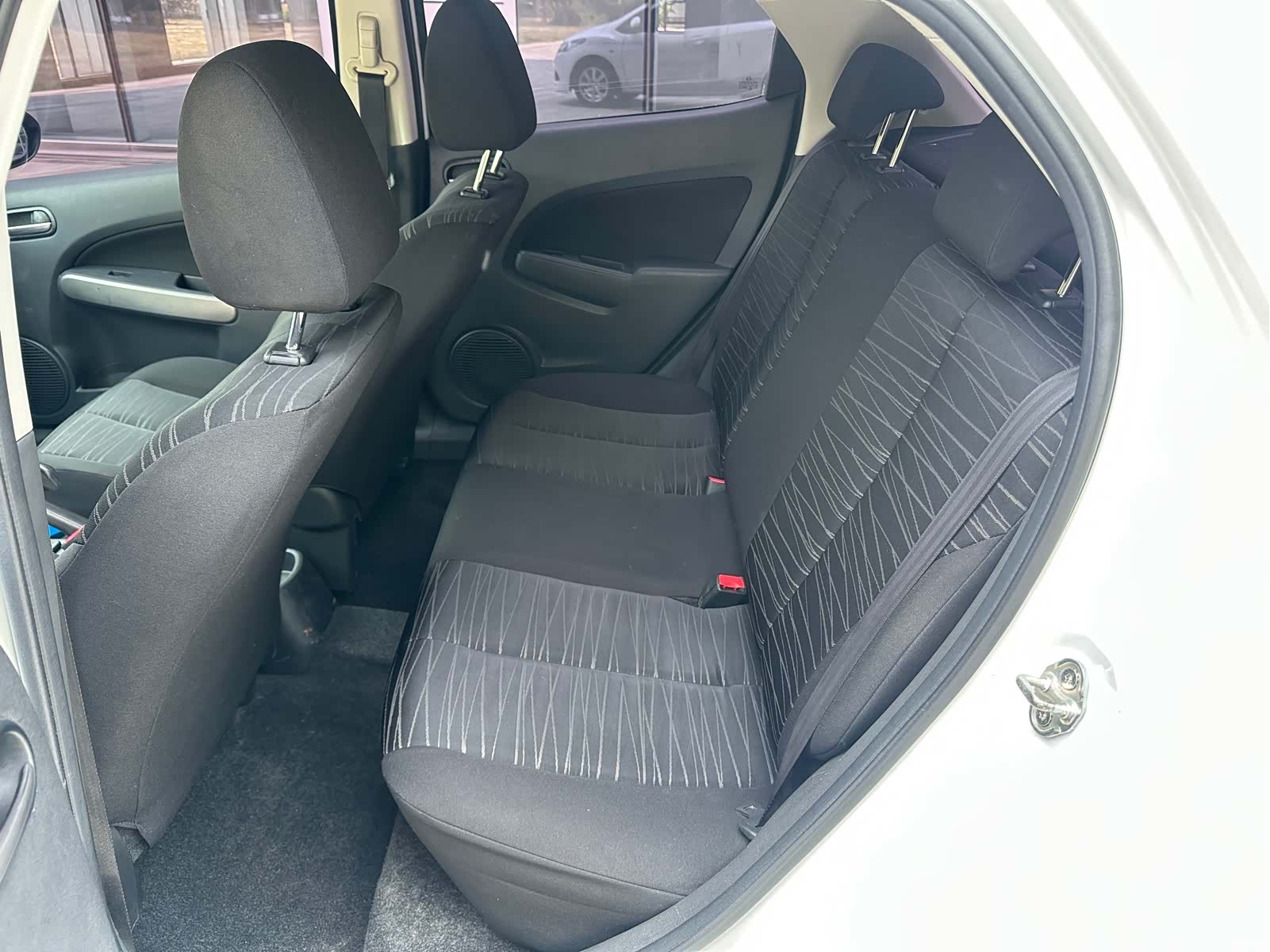 Mazda 2, 2011 6