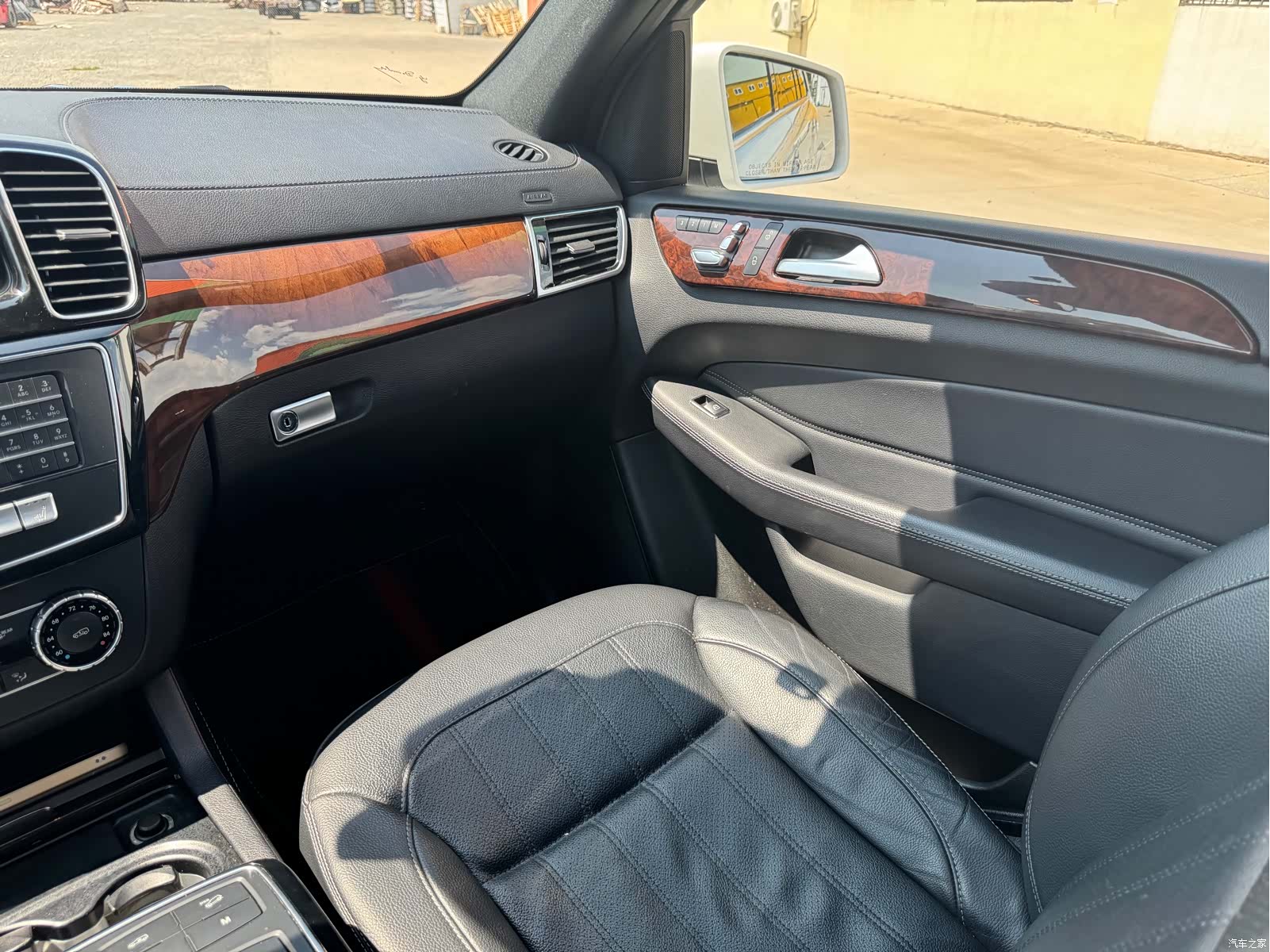 Mercedes-Benz GLS, 2017 27