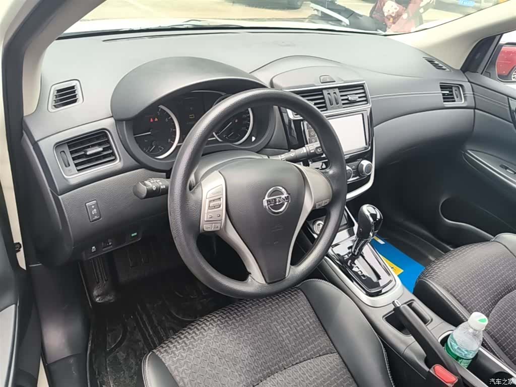 Nissan Tiida, 2017 11