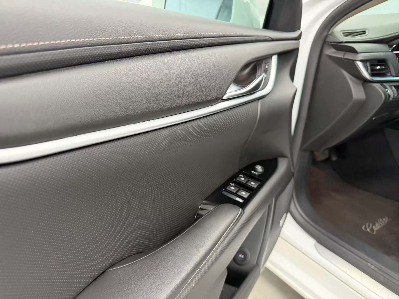 Cadillac XTS, 2018 13