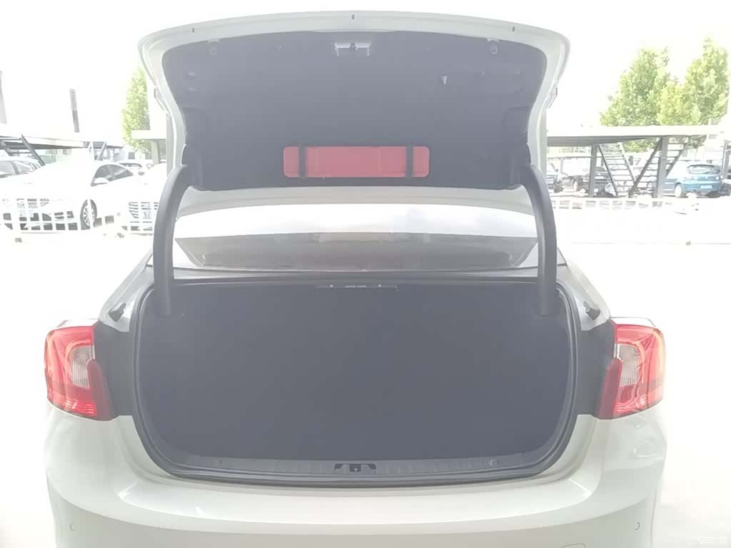 Volvo S60, 2017 19