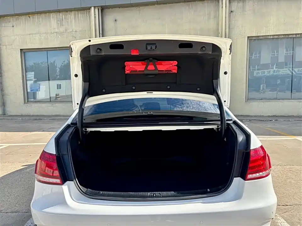 Mercedes-Benz E-class Mercedes-Benz E-class