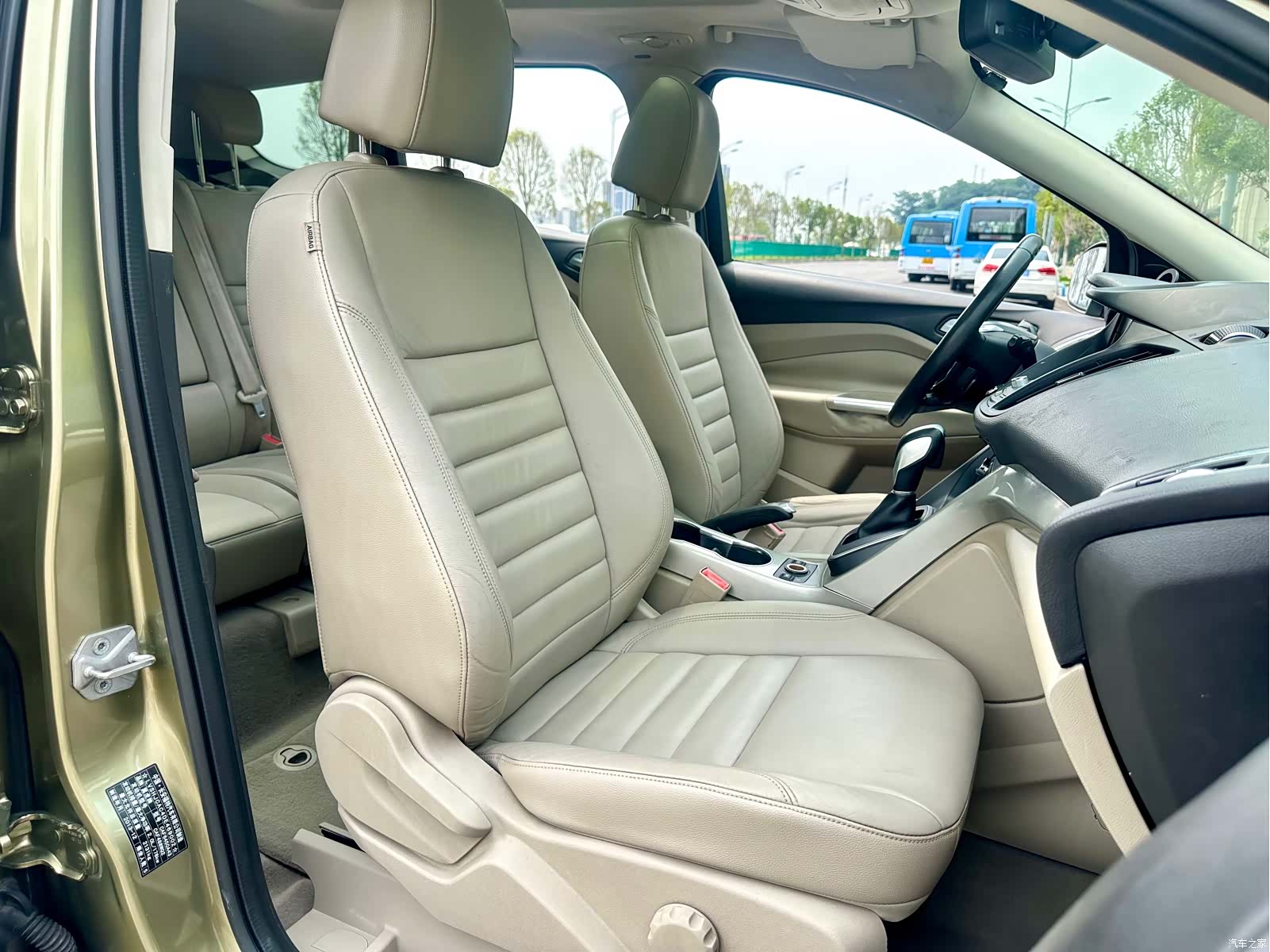 Ford Kuga, 2014 19