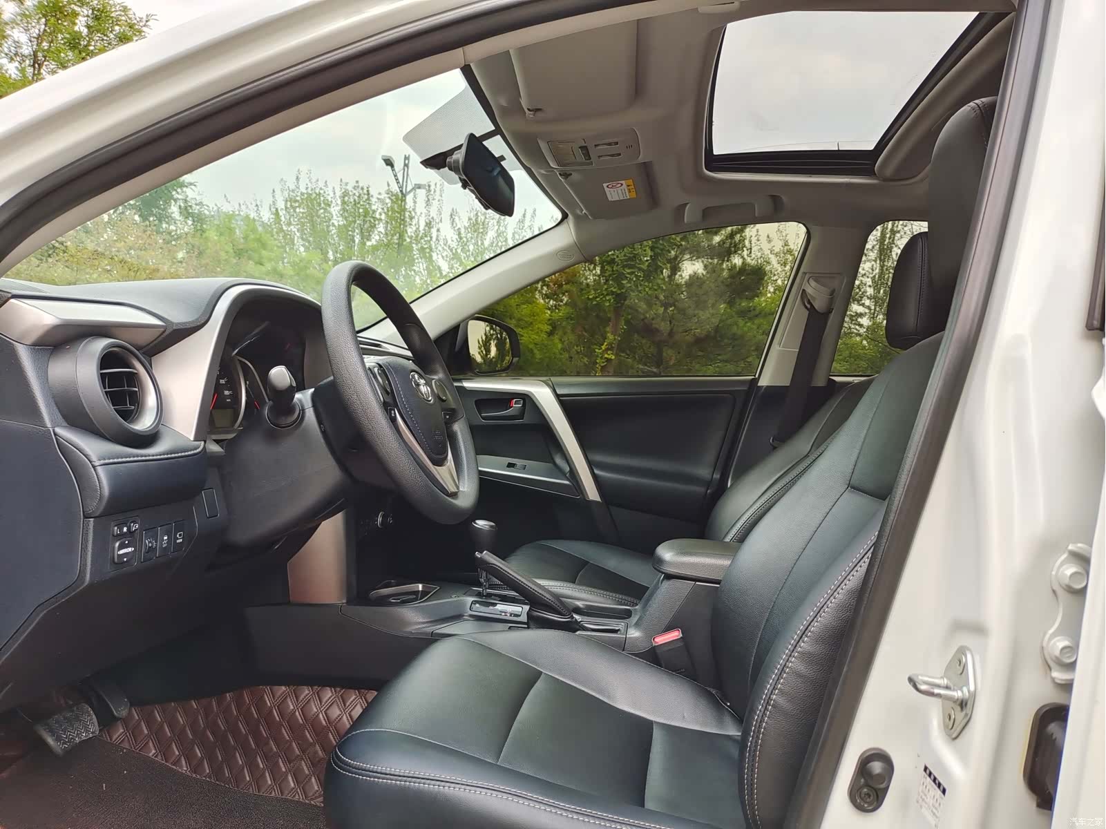 Toyota RAV4, 2017 7