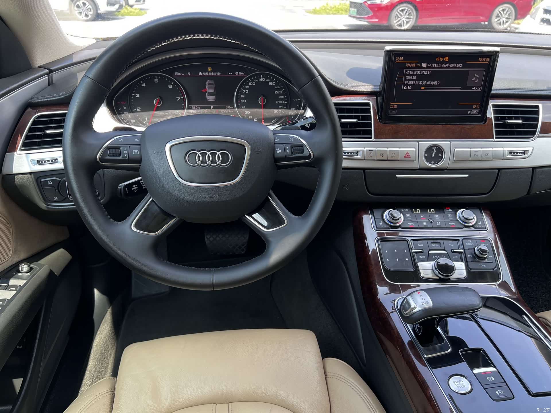 Audi A8L, 2012 8