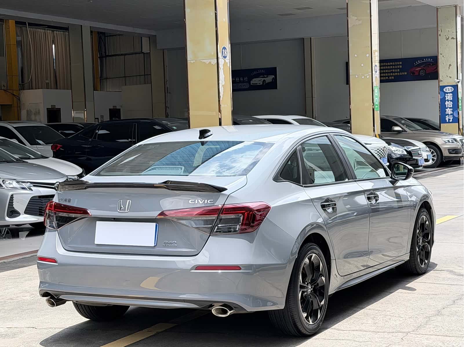Honda Civic, 2025 10