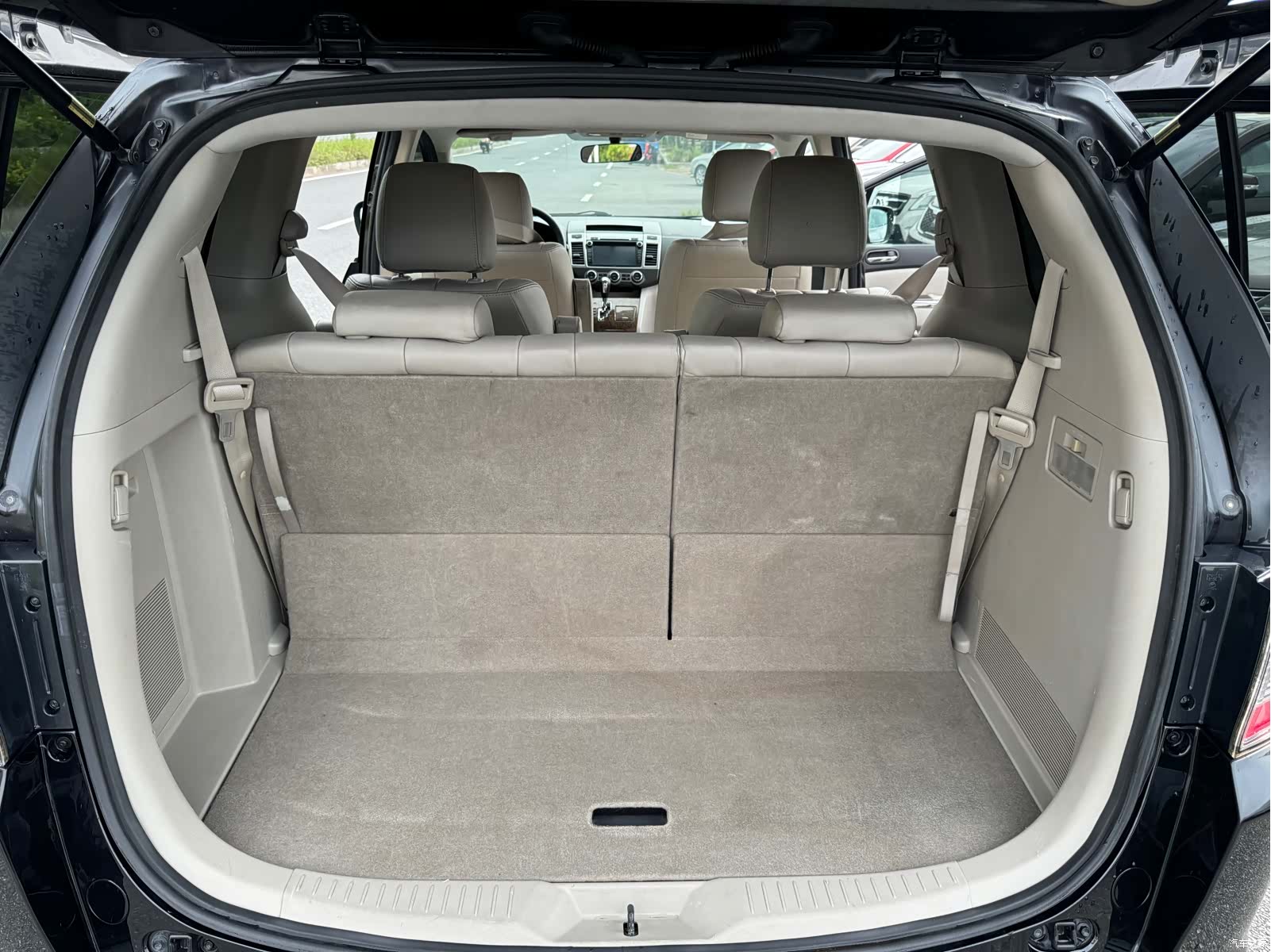Mazda 8, 2012 13