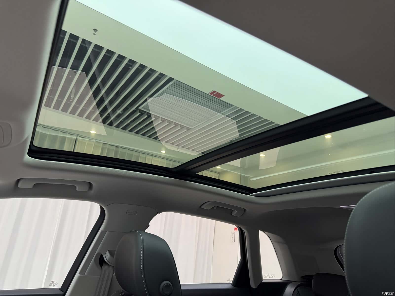 Audi Q3, 2022 12