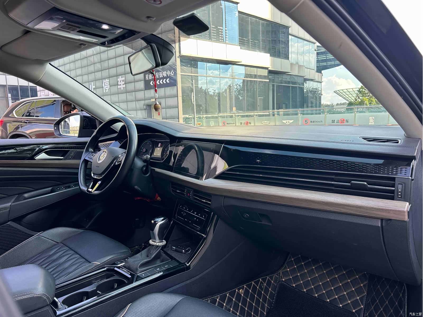 Volkswagen Passat, 2021 14