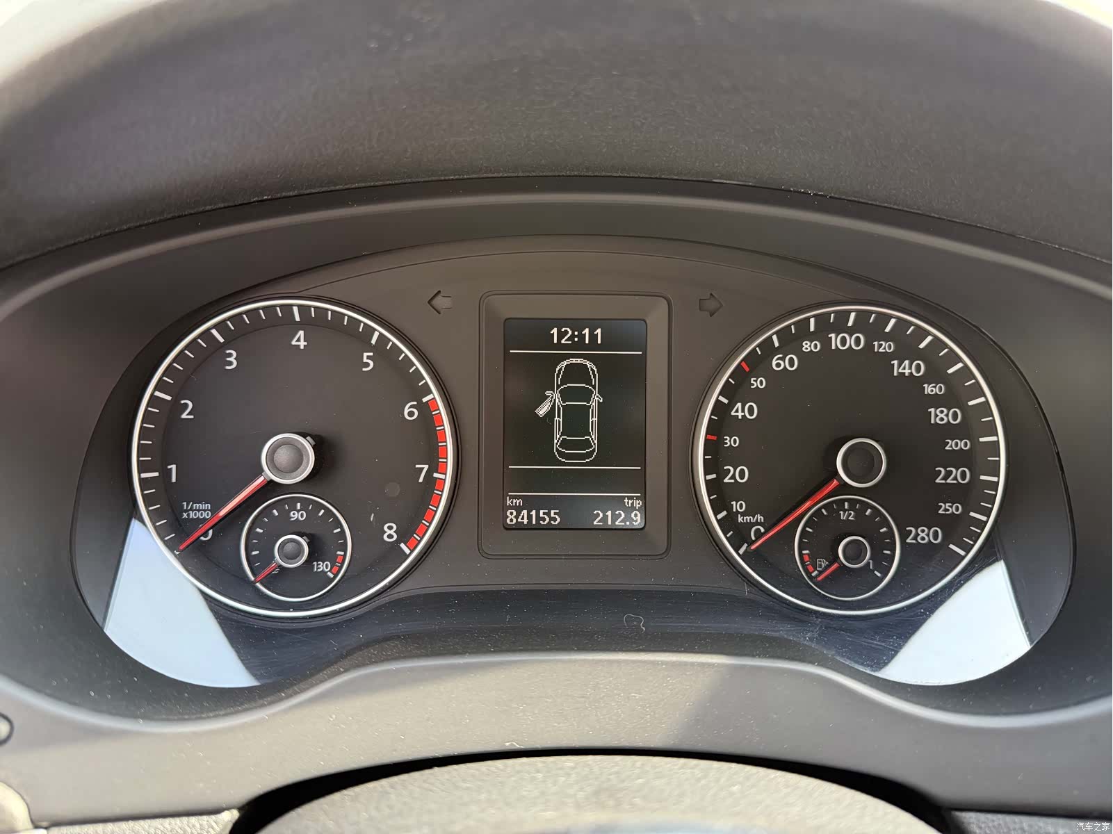 Volkswagen Sagitar, 2014 28