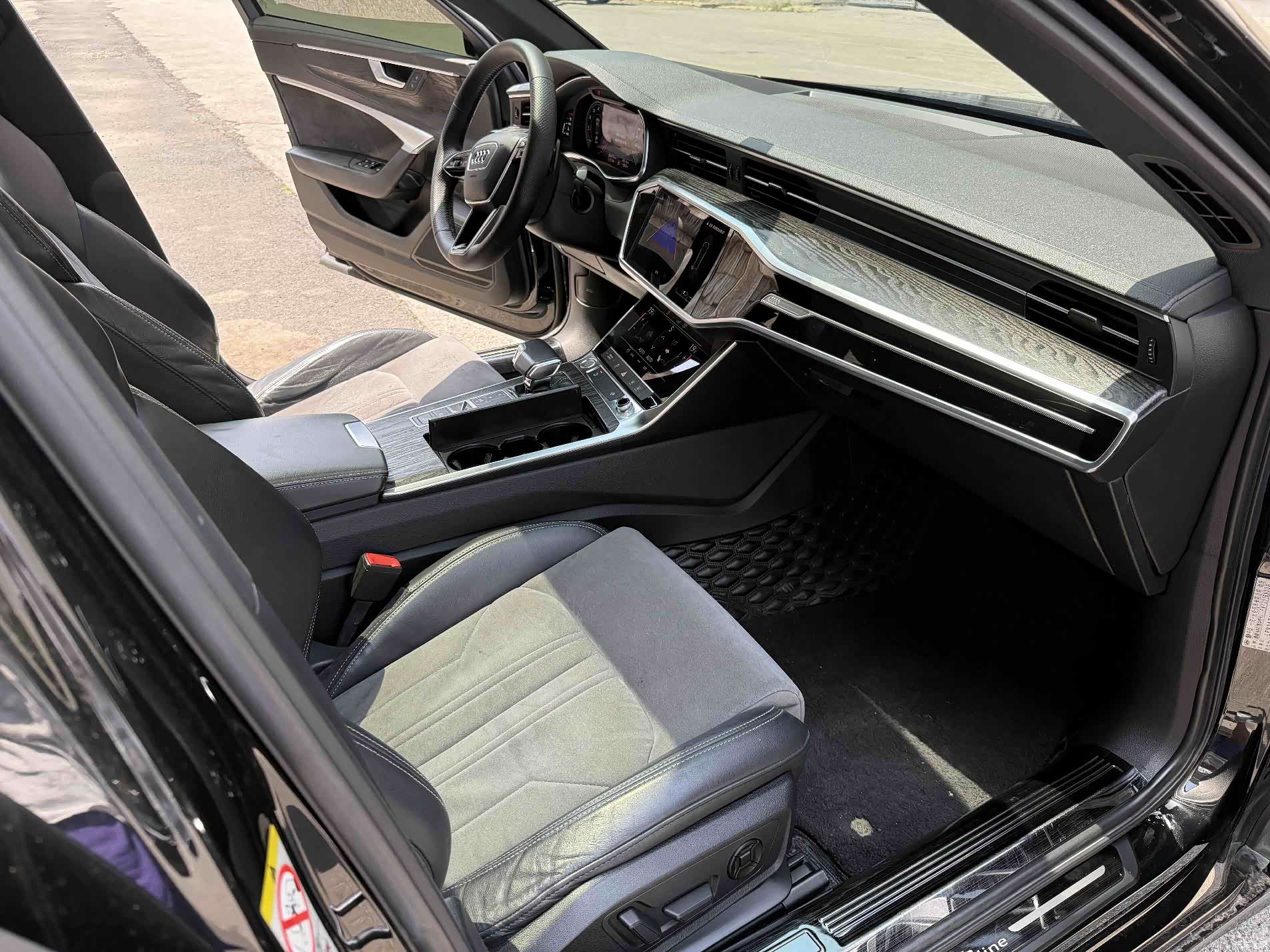 Audi A6L, 2019 12