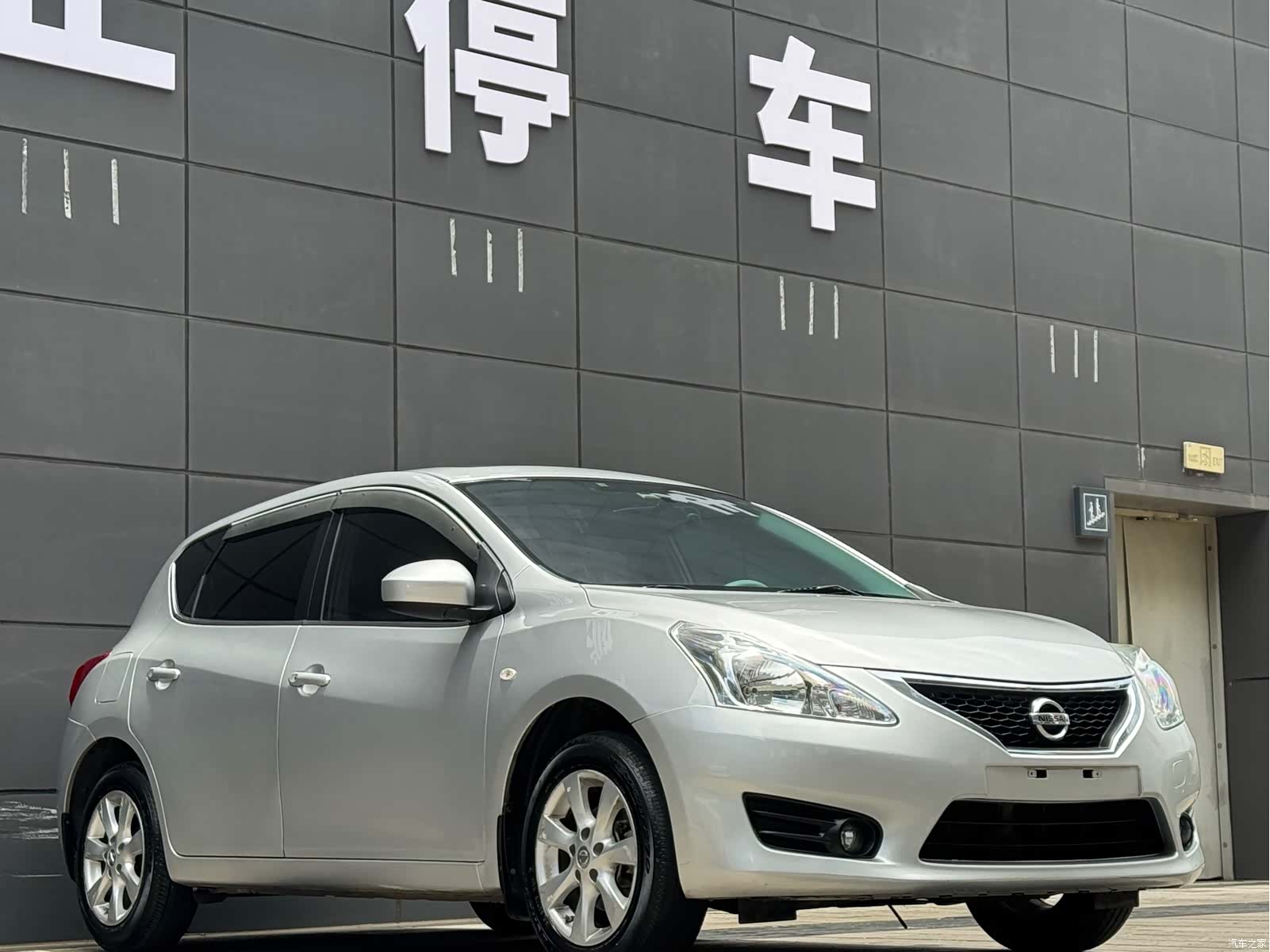 Nissan Tiida, 2012 3