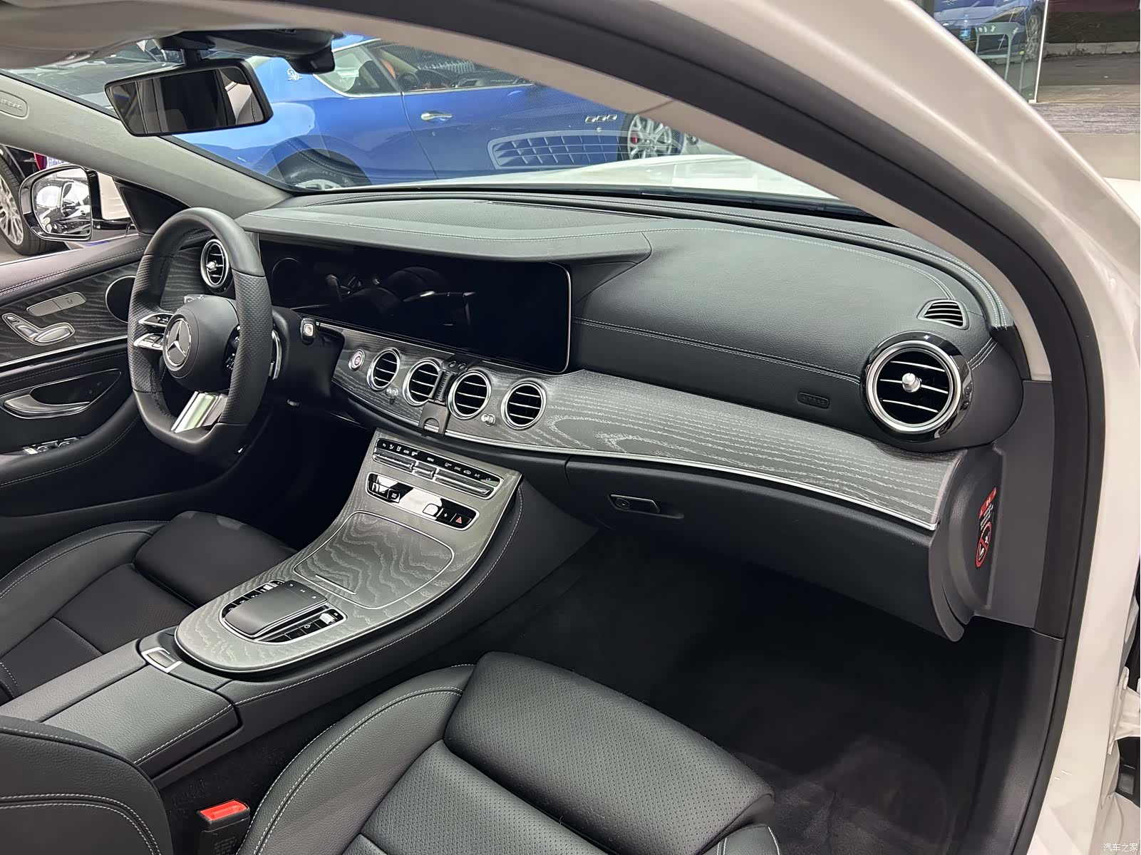 Mercedes-Benz E-Class, 2022 10