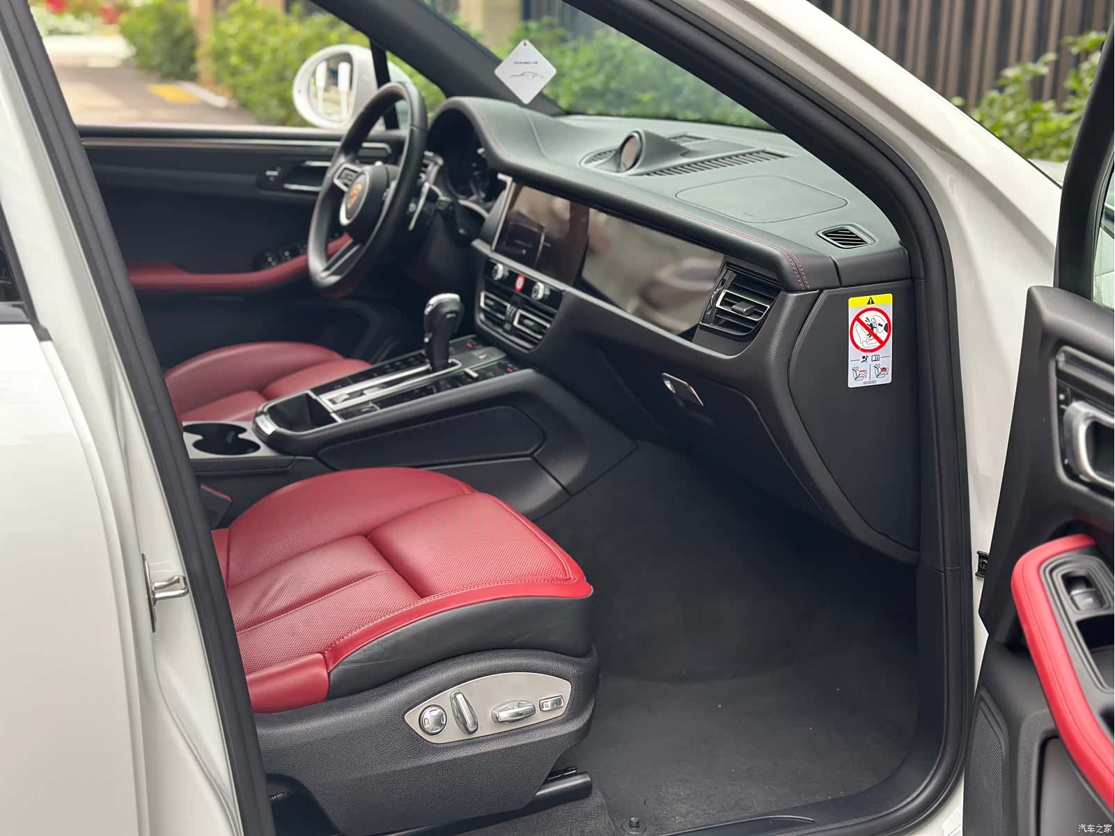 Porsche Macan, 2023 12