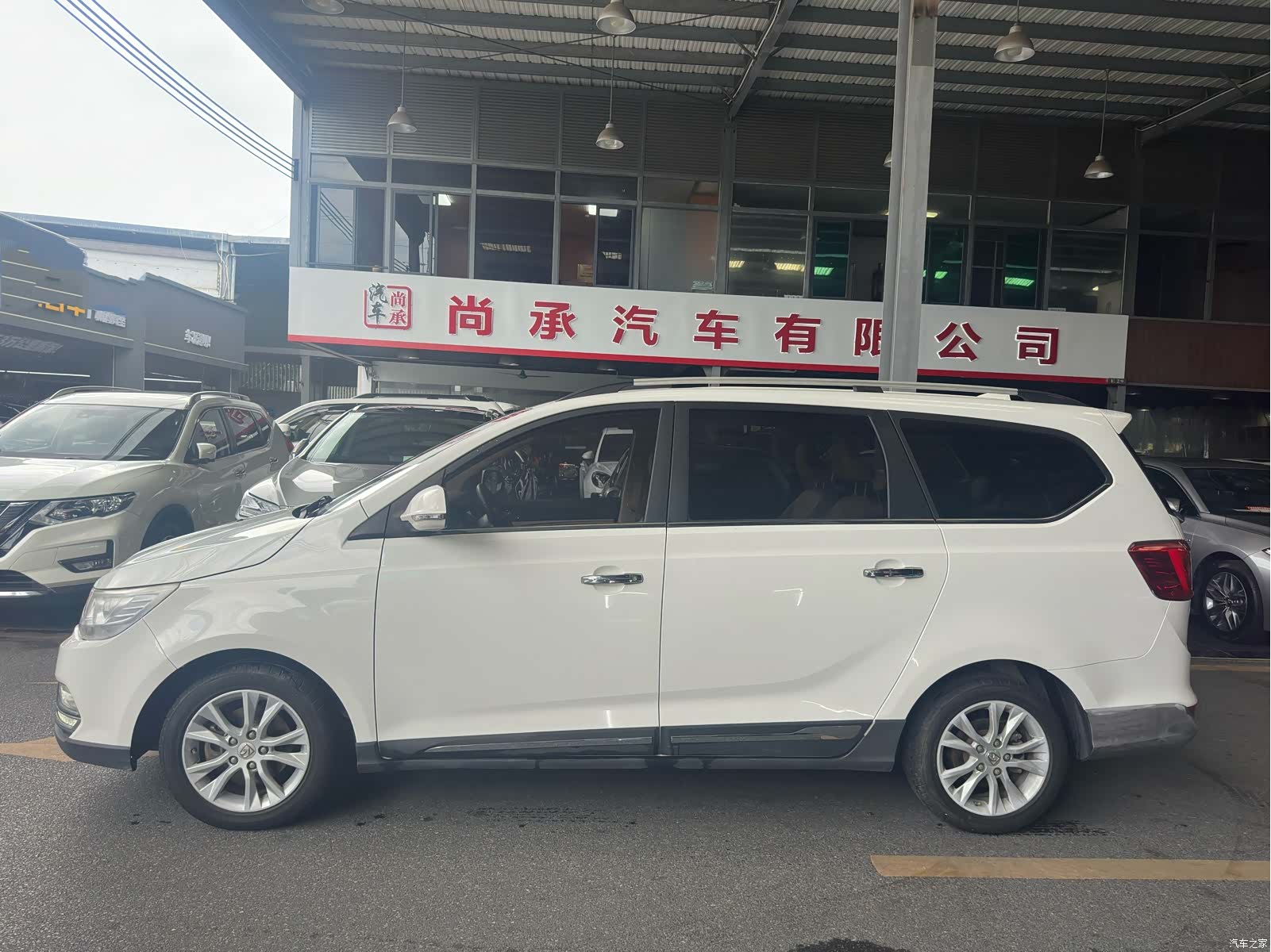 Wuling 730, 2016 3