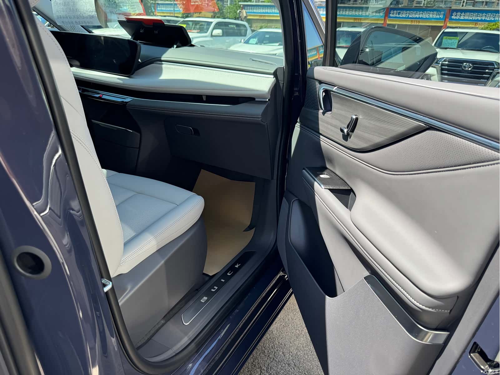 Buick GL8, 2026 11