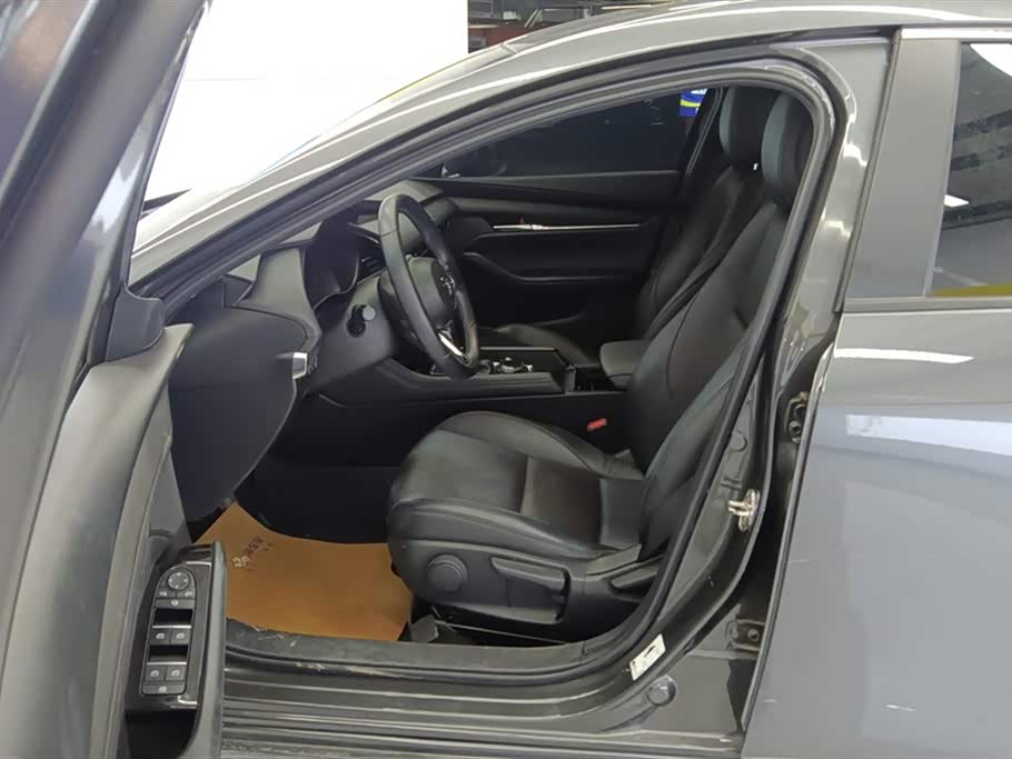 Mazda 3 Angkesaila