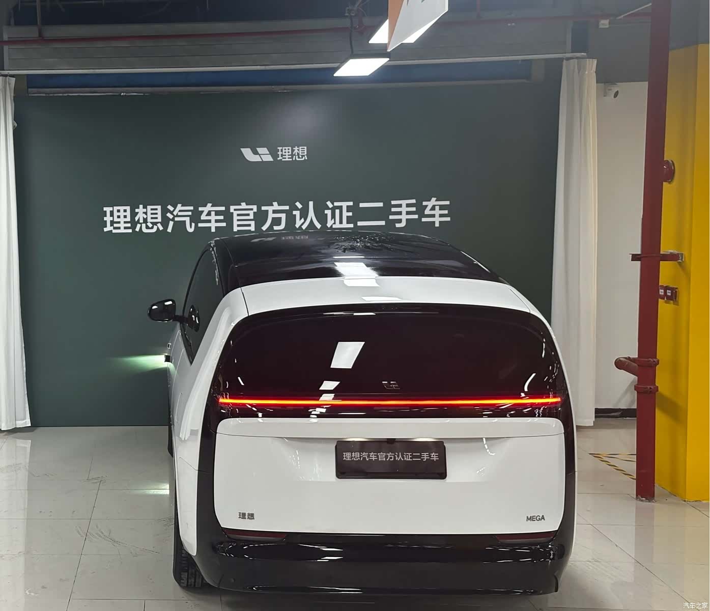 Li Auto MEGA, 2025 4