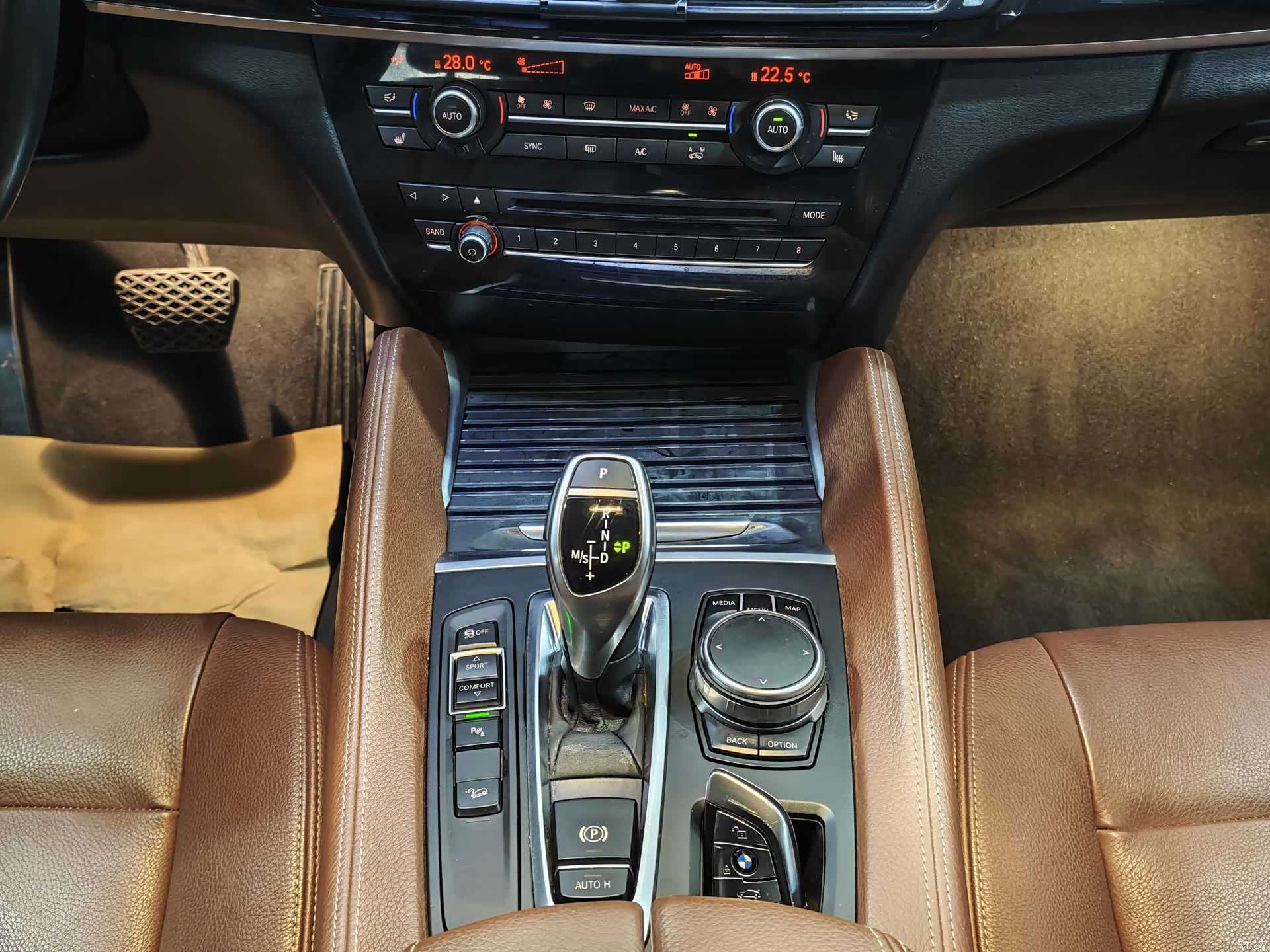 BMW X6, 2018 8