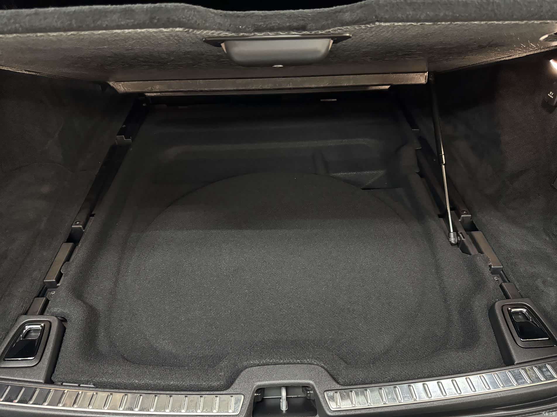 Volvo V90, 2017 16