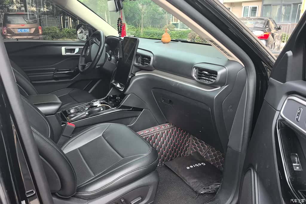 Ford Explorer, 2021 8