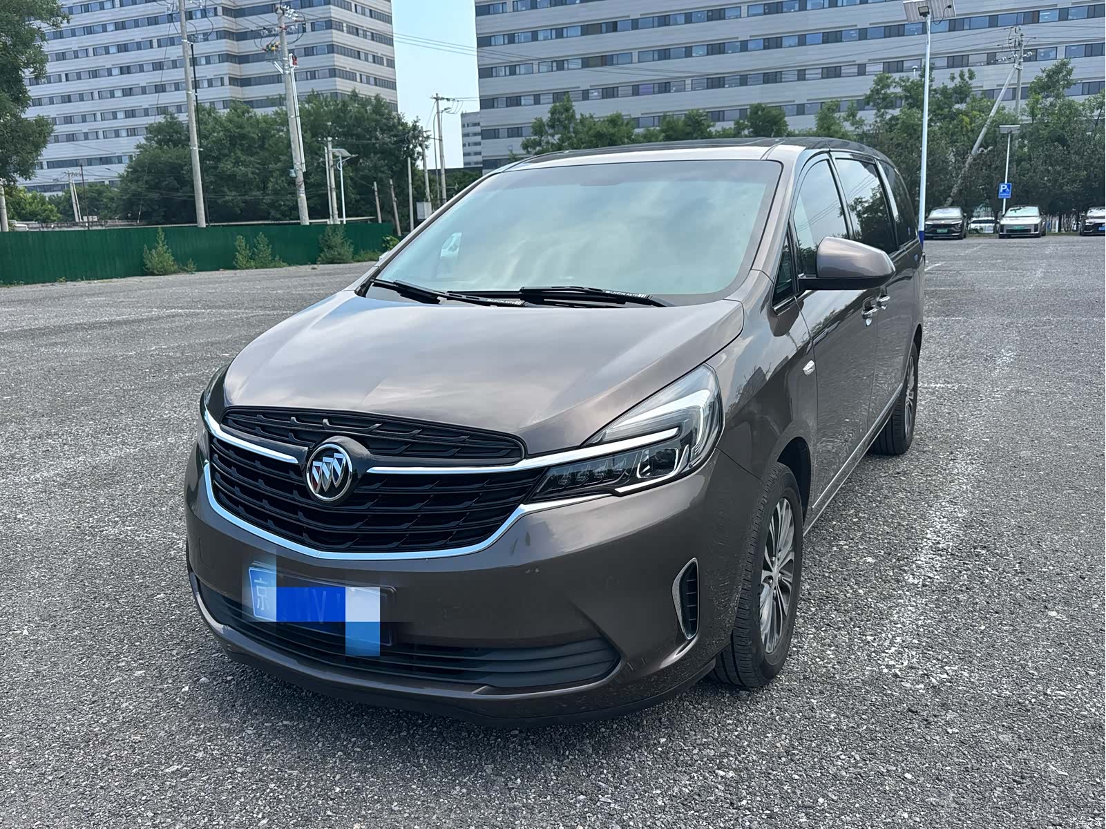 Buick GL8, 2021 1