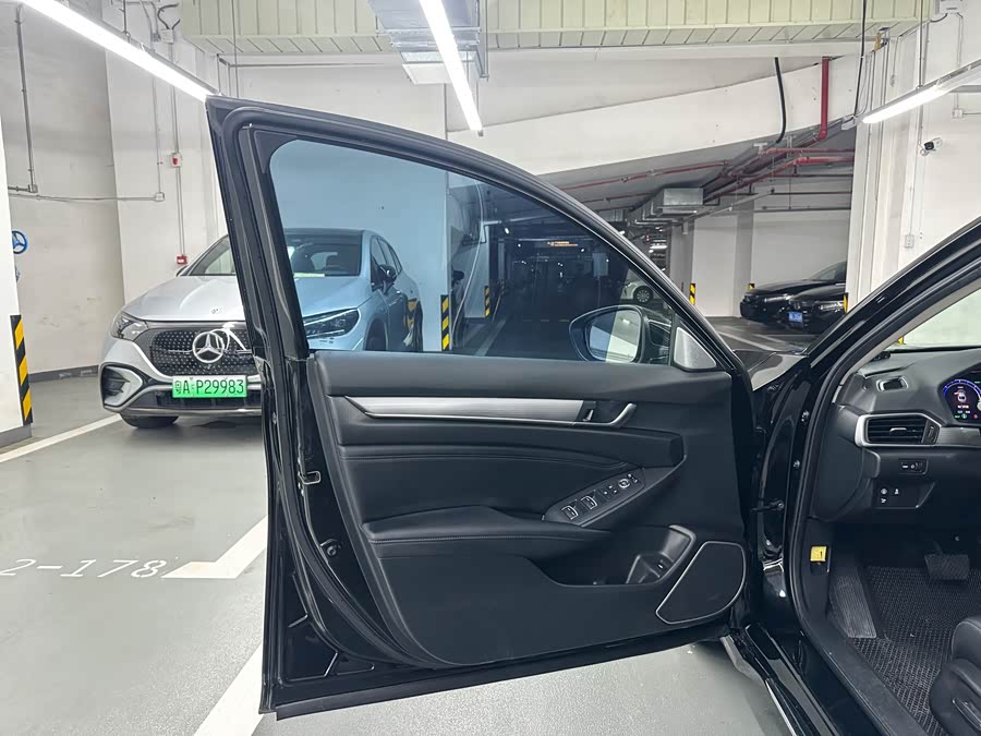 Honda Accord 2023, фото 12