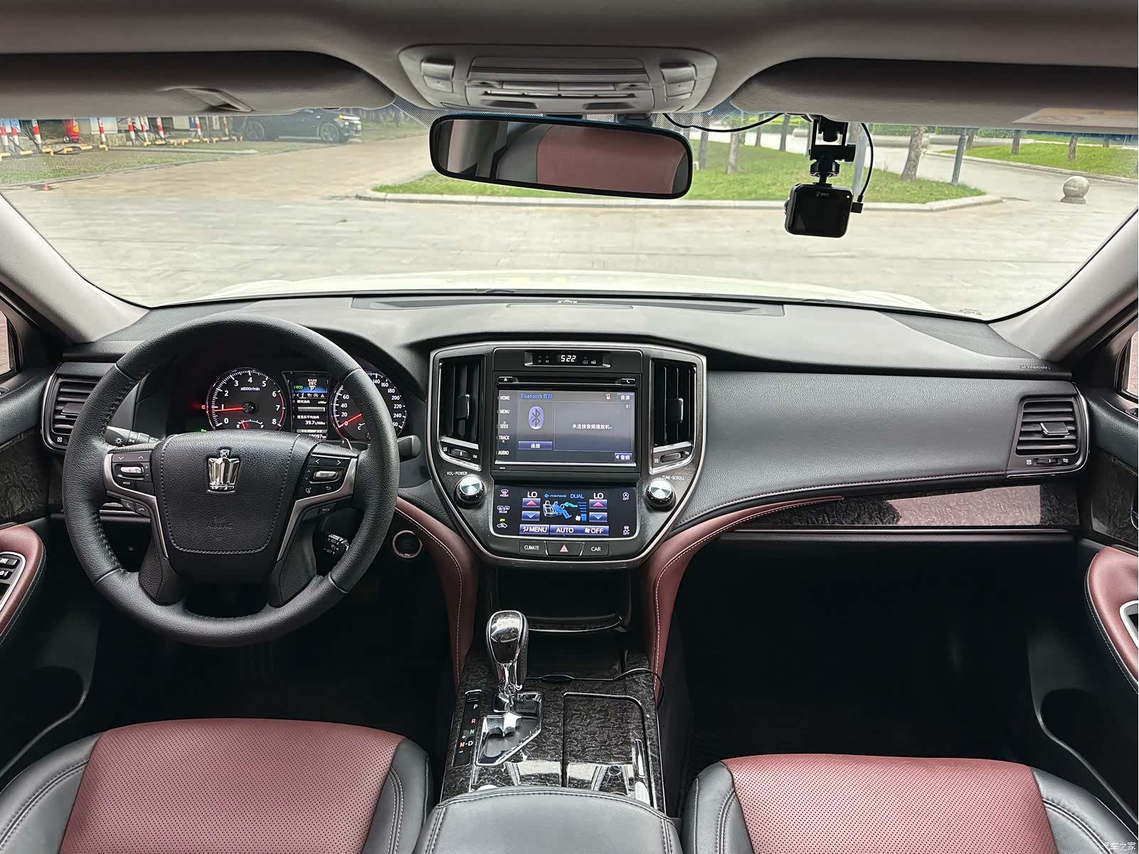 Toyota Crown, 2019 8