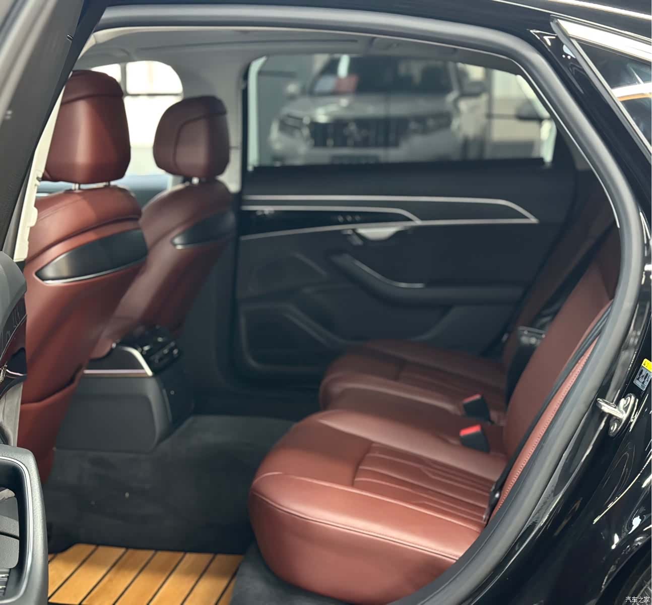 Audi A8L, 2020 10