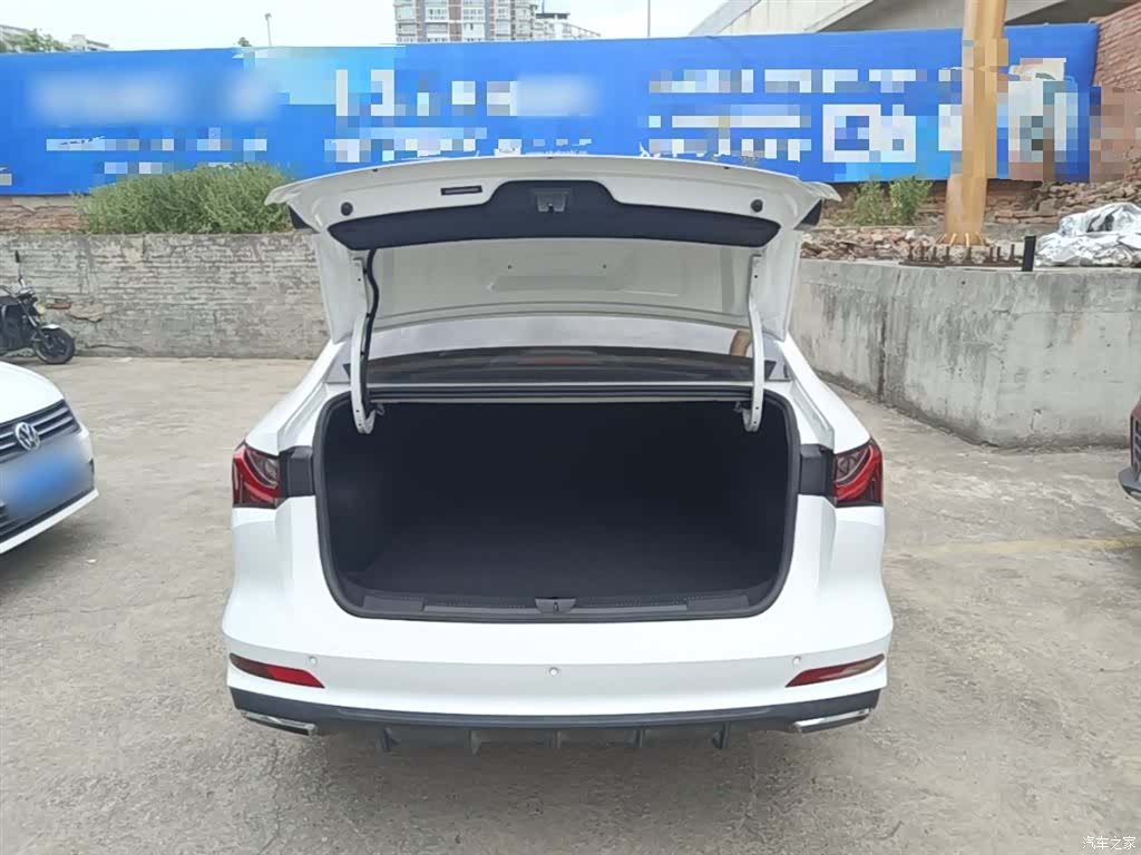 Roewe i5, 2023 18