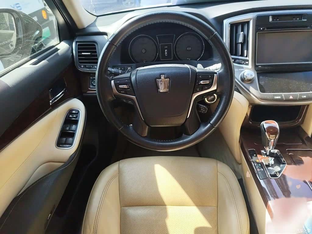 Toyota Crown, 2018 3