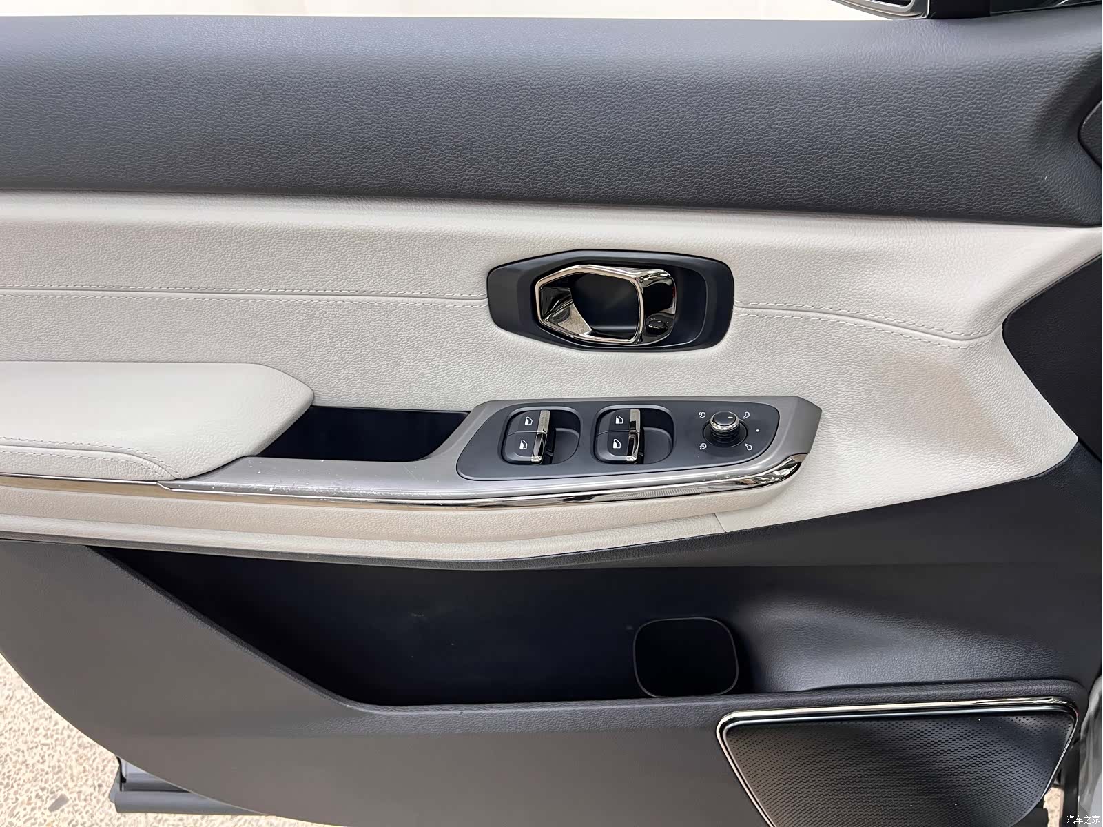 NIO ES8, 2021 12