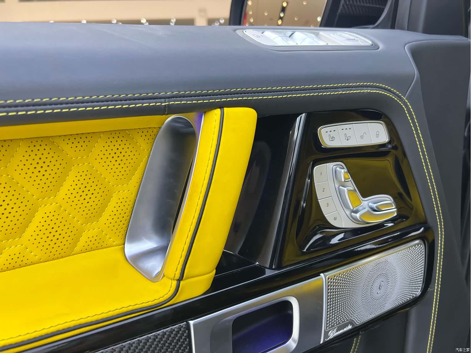 Mercedes-Benz G-Class, 2023 12
