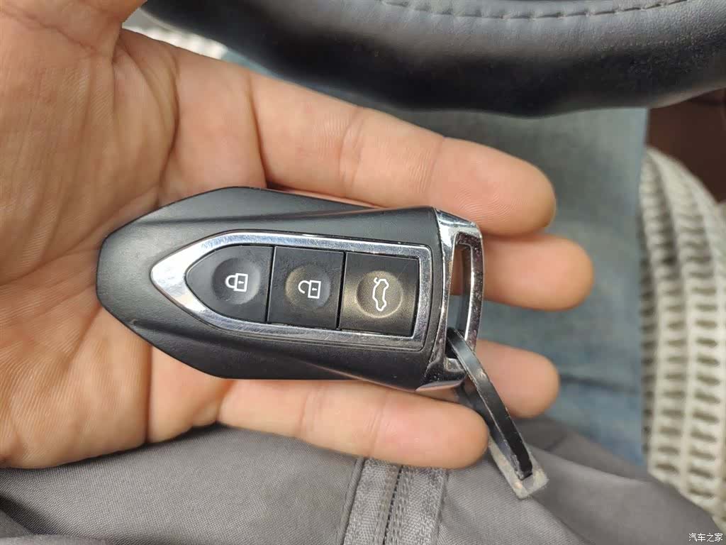 Zotye SR9, 2017 12