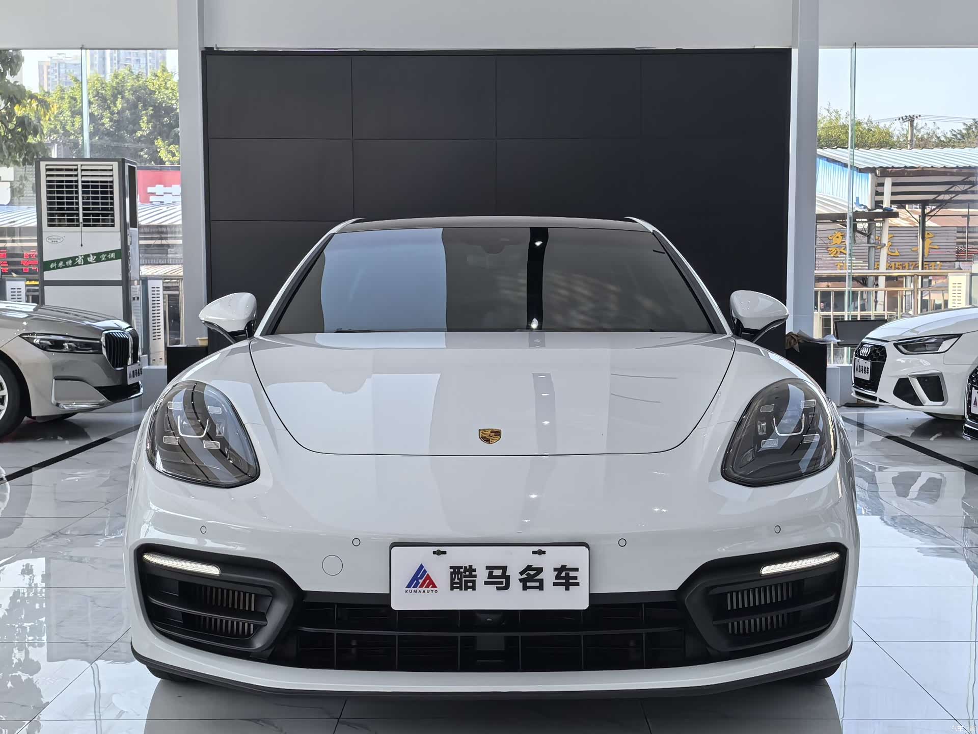 Porsche Panamera, 2023 2