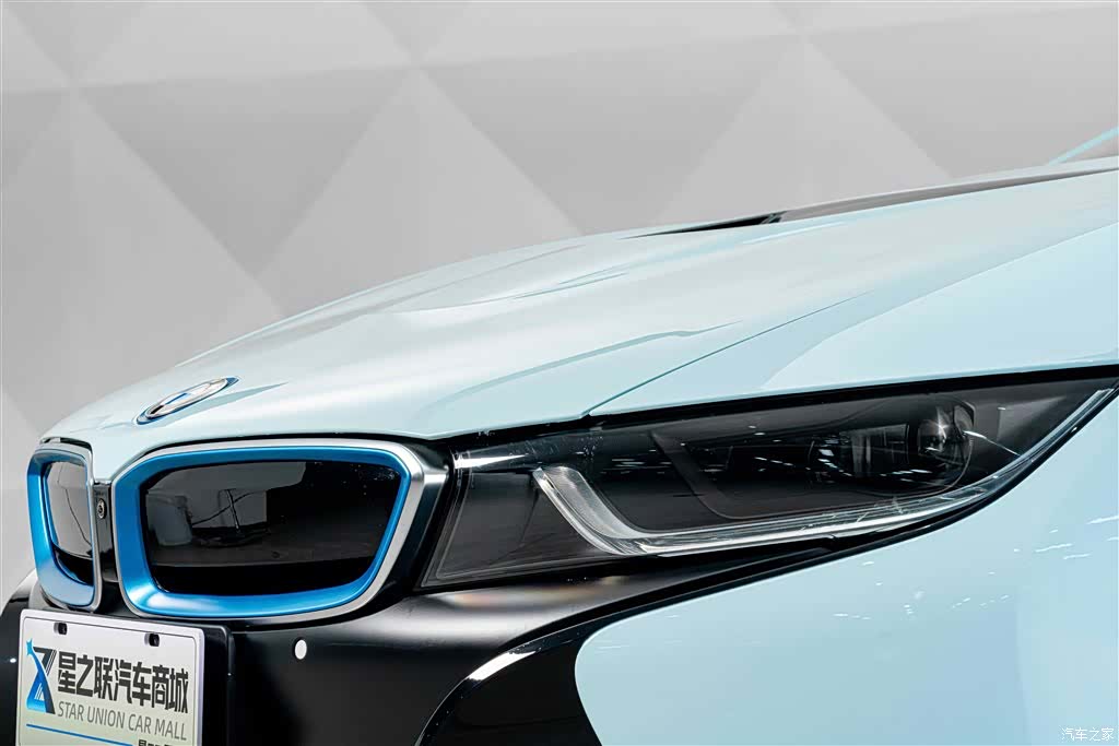 BMW i8, 2019 все фото