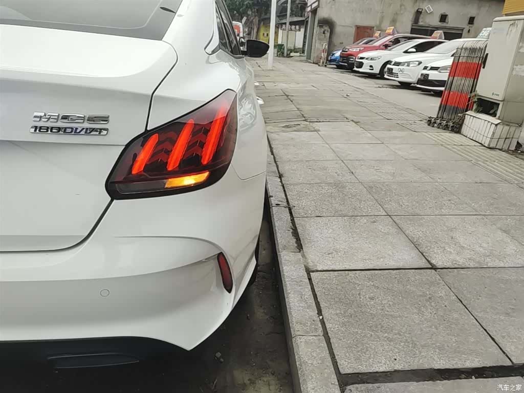 MG MG5, 2023 8