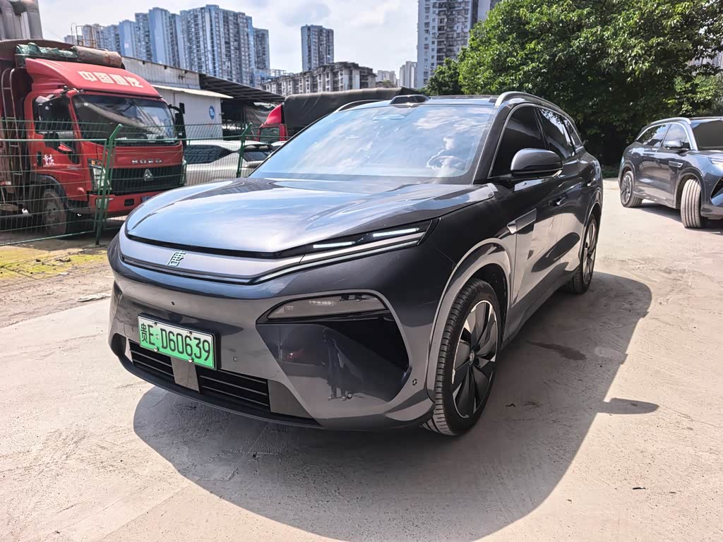 BYD Tang L