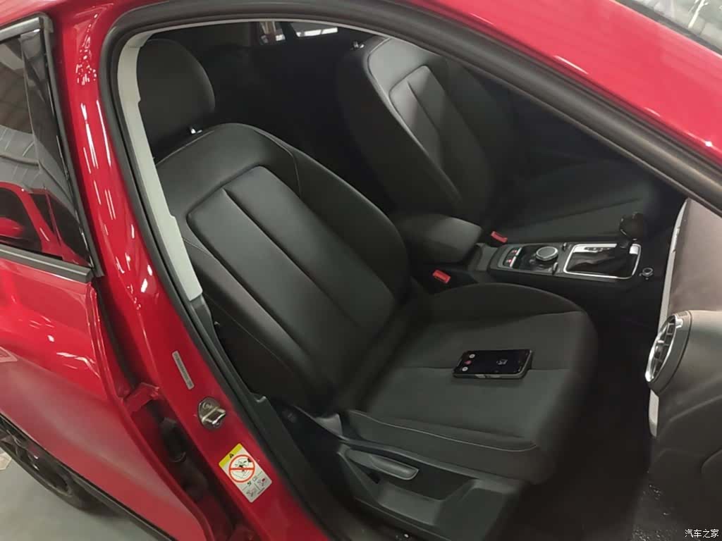 Audi Q2L, 2021 20