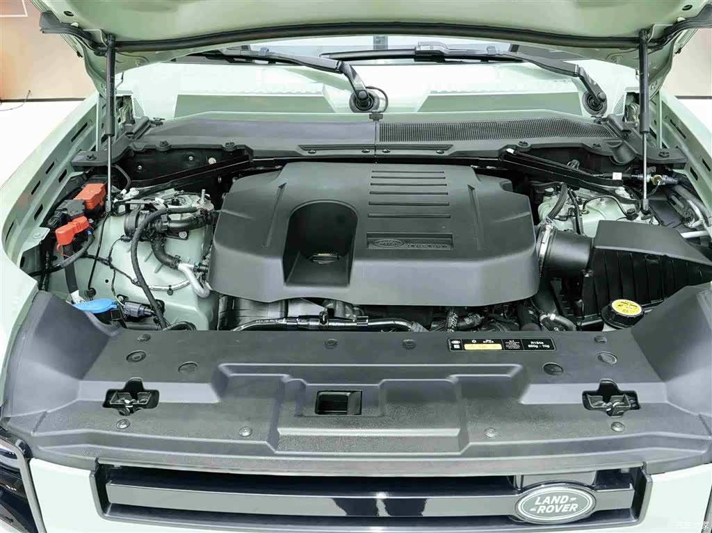 Land Rover Defender, 2023 26