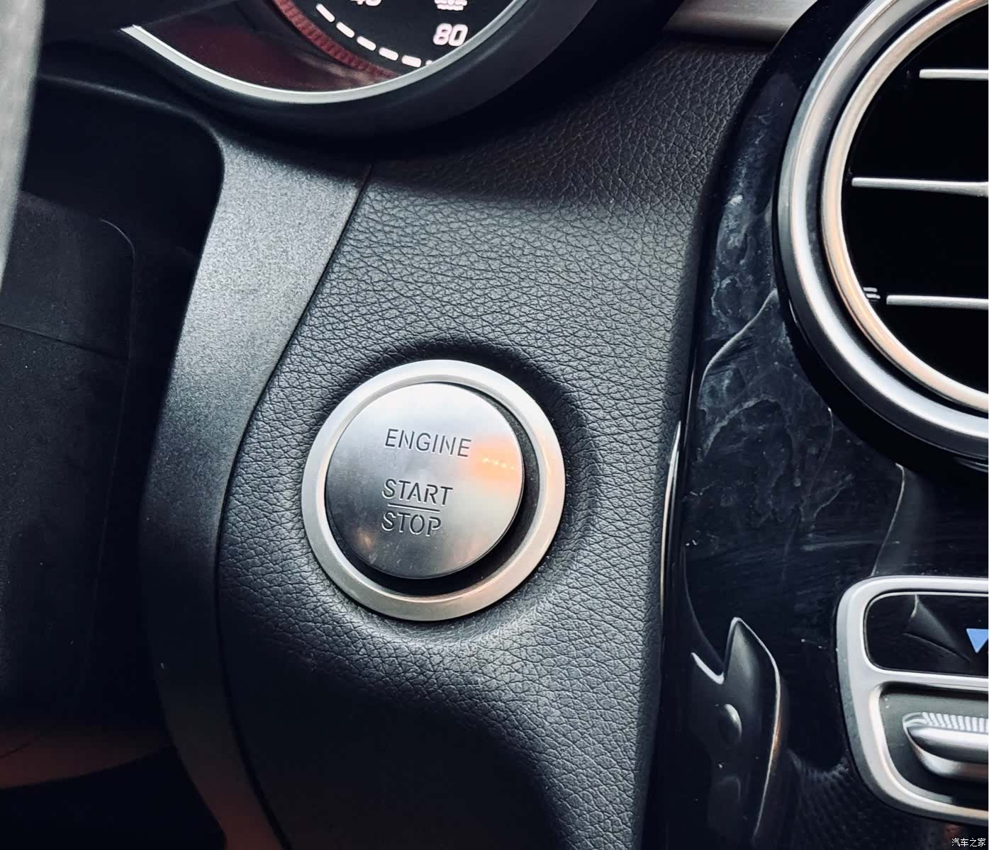 Mercedes-Benz C-Class, 2018 23