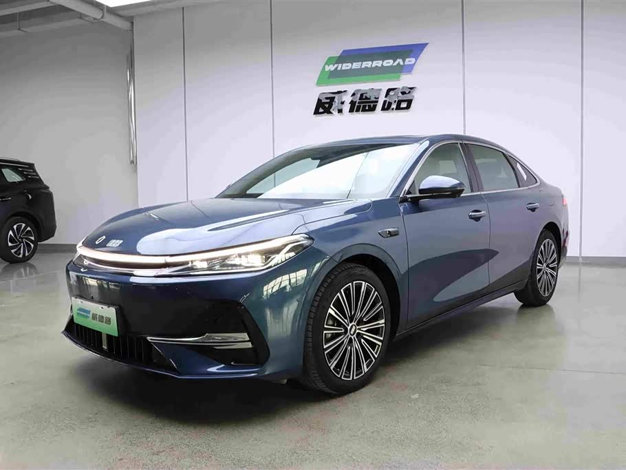 Geely Galaxy A7 EM