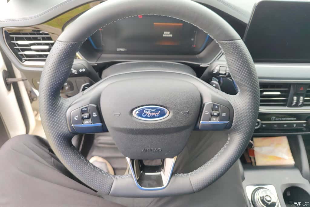 Ford Focus, 2021 15