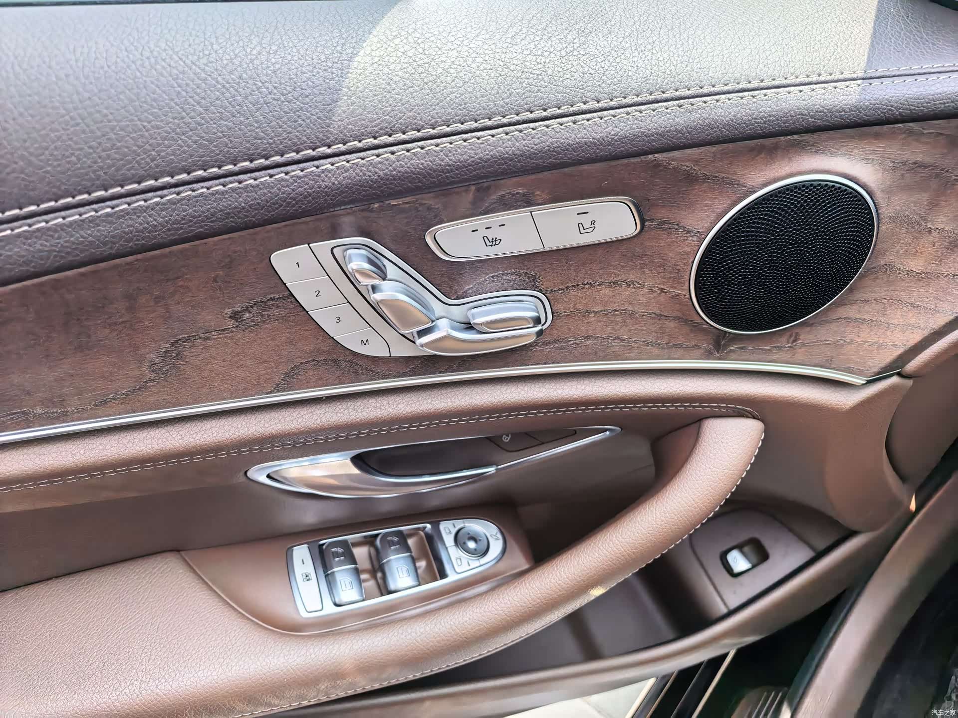 Mercedes-Benz E-Class, 2019 13