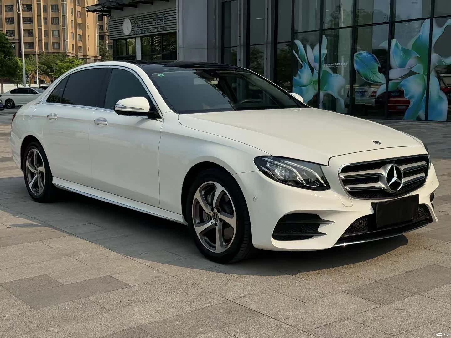 Mercedes-Benz E-Class, 2019 3
