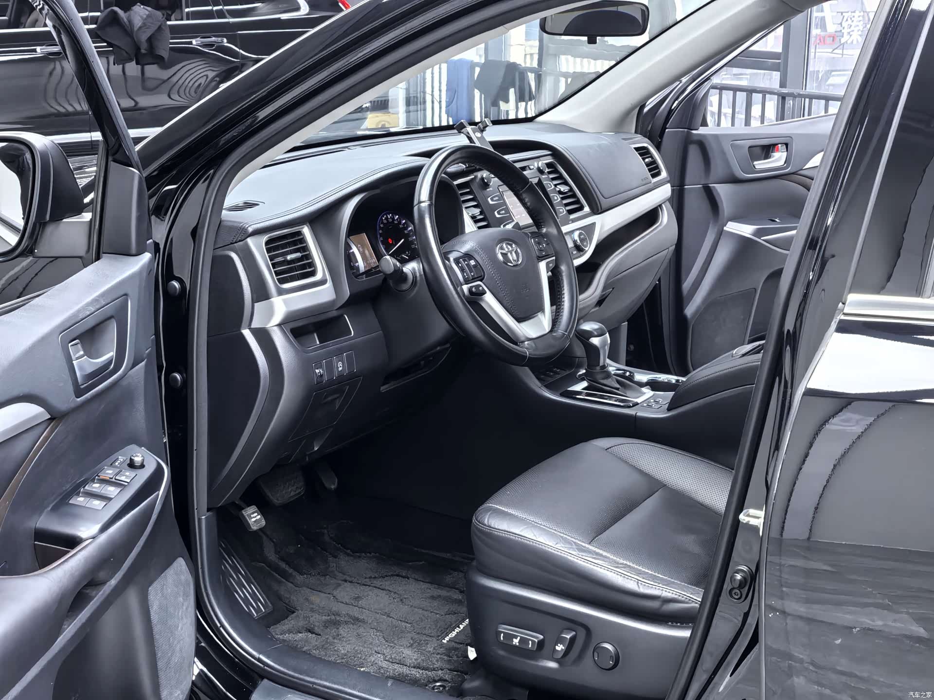 Toyota Highlander, 2016 все фото
