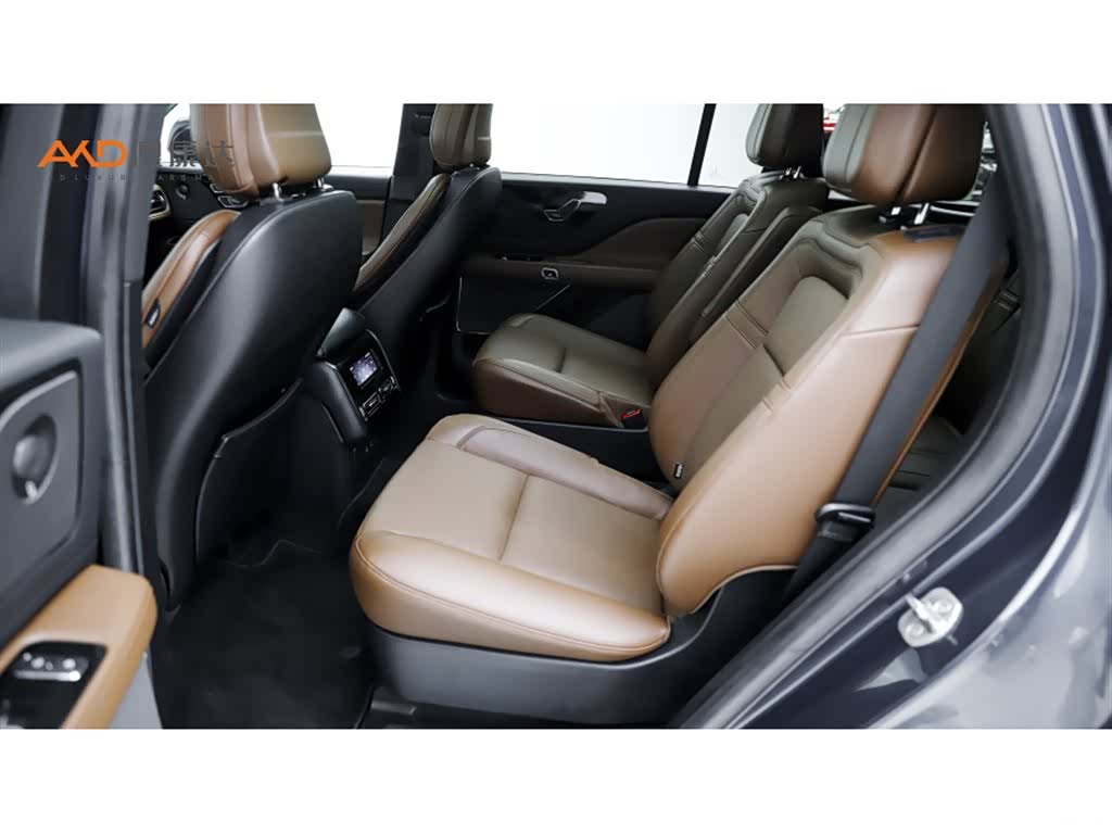 Lincoln Aviator, 2023 7