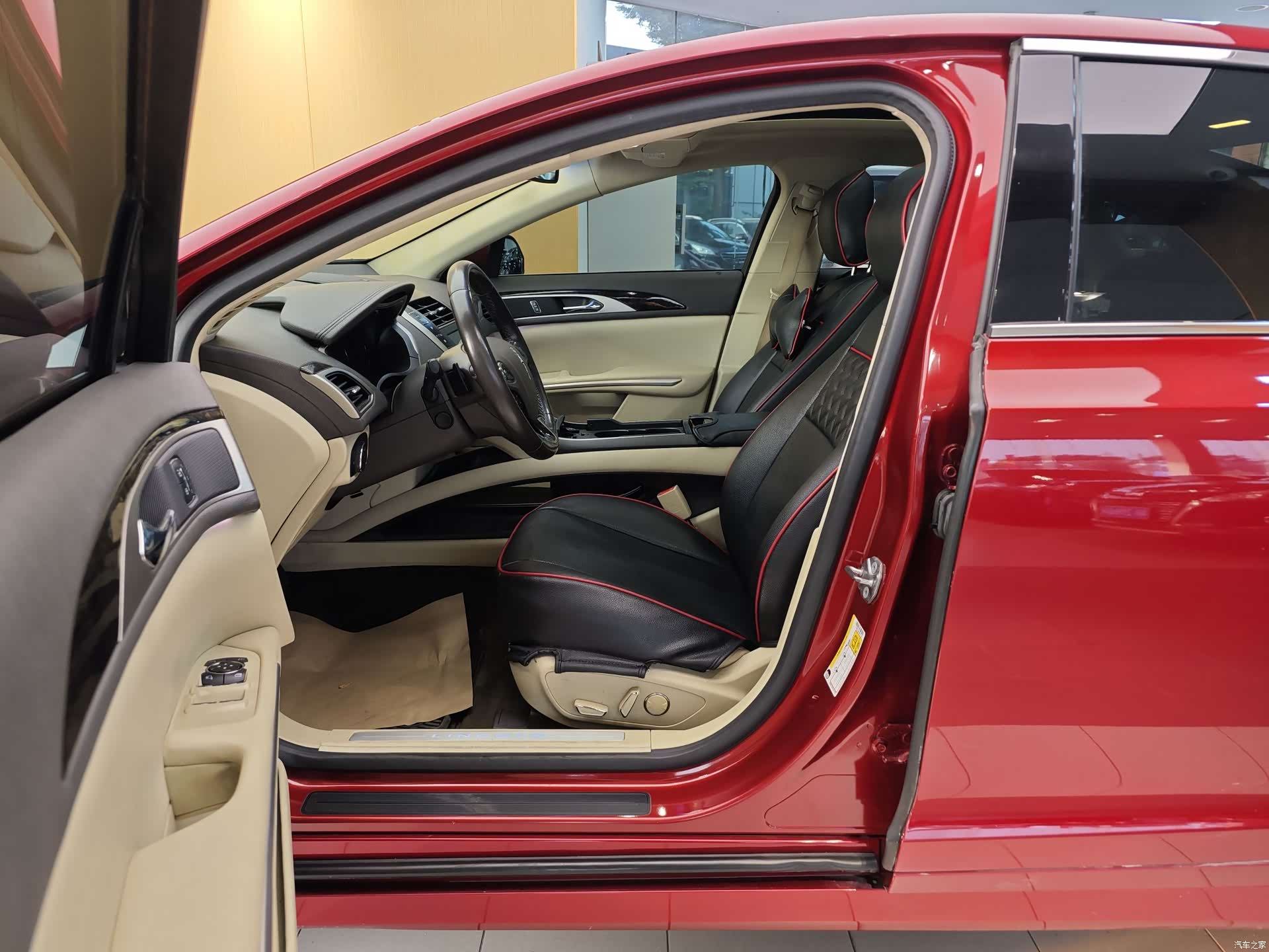Lincoln MKZ, 2015 13