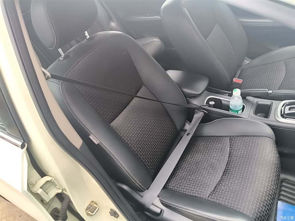 Nissan Tiida, 2017 25